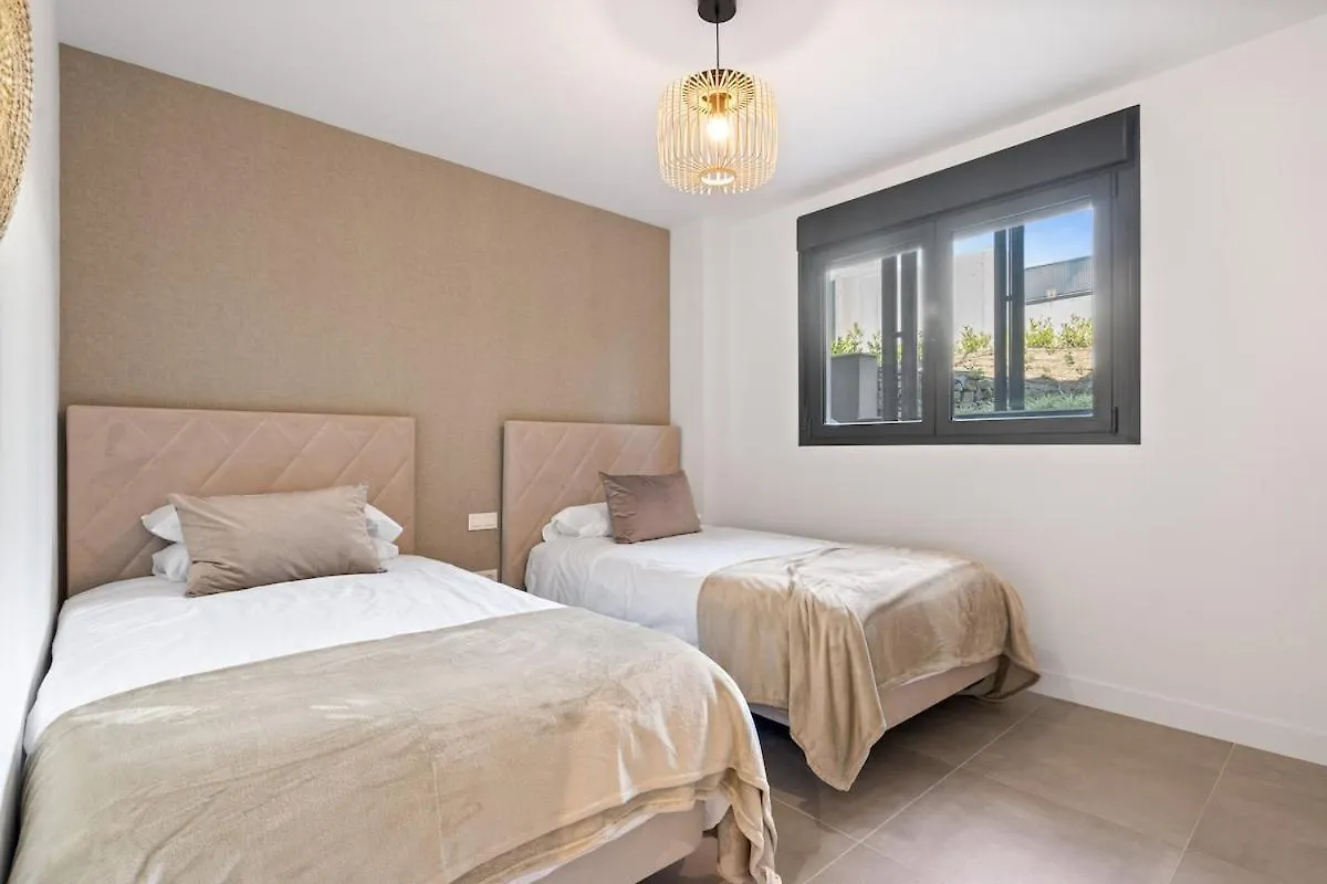 Oasis 325 With Private Garden & Wellnes Apartment Estepona 0*,