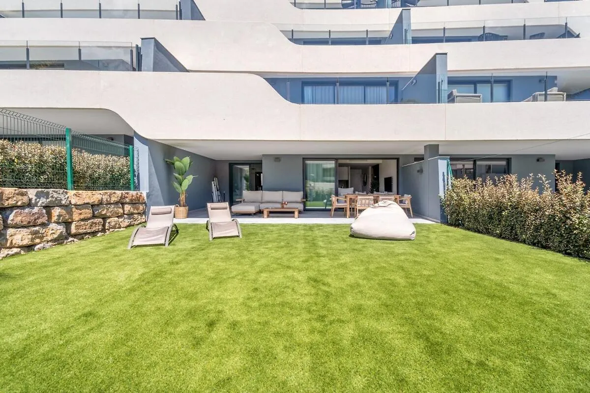 Oasis 325 With Private Garden & Wellnes Apartment Estepona