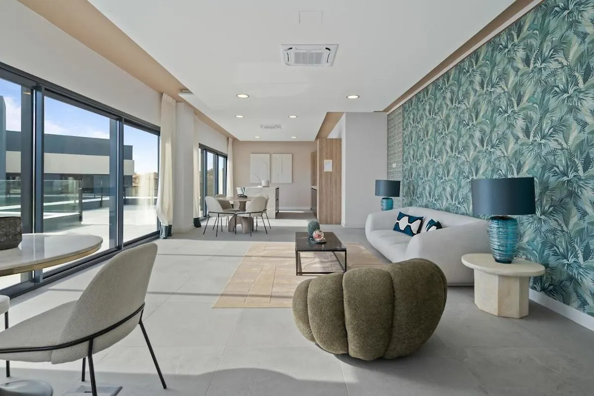 Oasis 325 With Private Garden & Wellnes Apartment Estepona